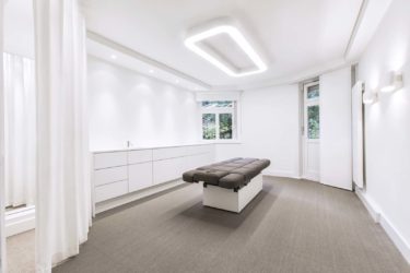 ZANEEN – GLORIOUS QUANTUM SURFACE